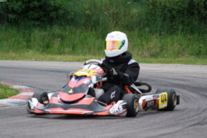 Anneville-J3-JF-202551-300x200 Résultats – Photos - Journée 3 - Championnat de Ligue de Karting des Hauts de France – Anneville (76)