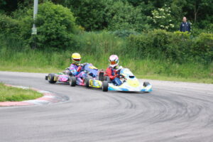Anneville-J3-JF-202577-300x200 Résultats – Photos - Journée 3 - Championnat de Ligue de Karting des Hauts de France – Anneville (76)